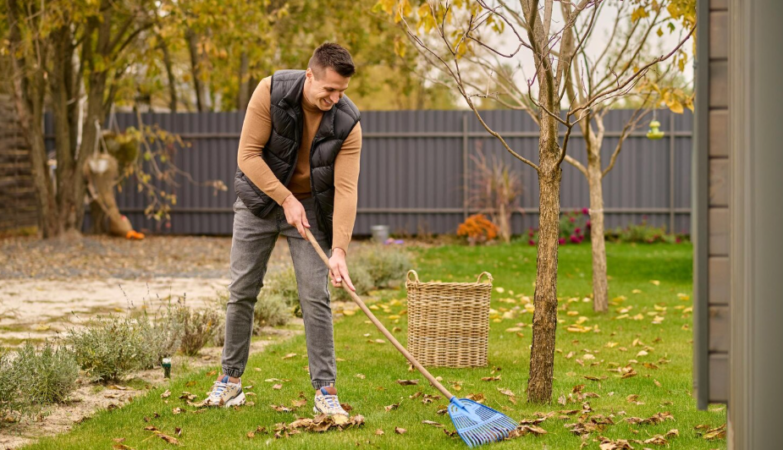 How Landscape Contractors Manage Cleanup During Outdoor Renovation Work