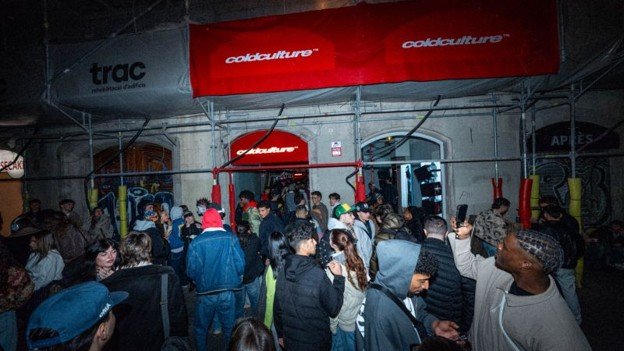Cold Culture and Peace in War: Modern Streetwear and Everyday Fashion